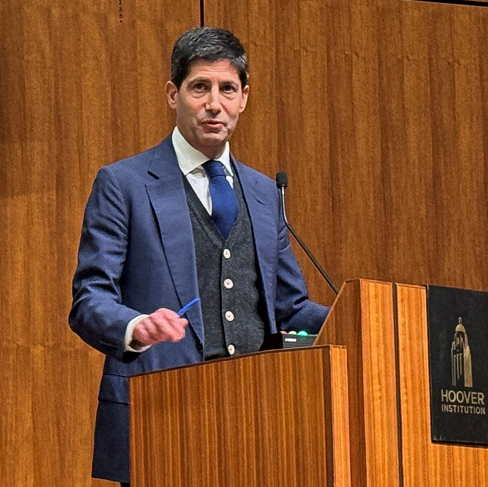 Trump Picks Kevin Warsh as Fed Chair