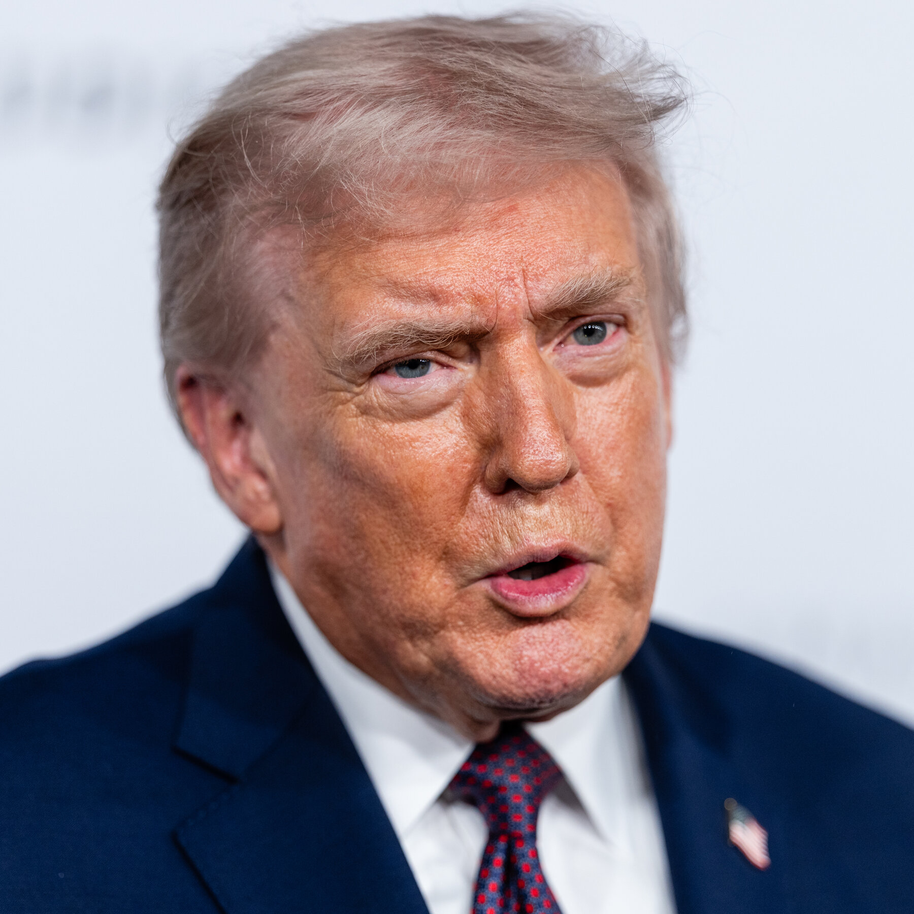 Feds Release Document of Tips Mentioning Trump and Epstein