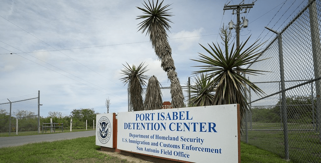 Etats-Unis – ICE : un juge fédéral ordonne la libération de l’enfant de 5 ans et de son père détenus au Texas