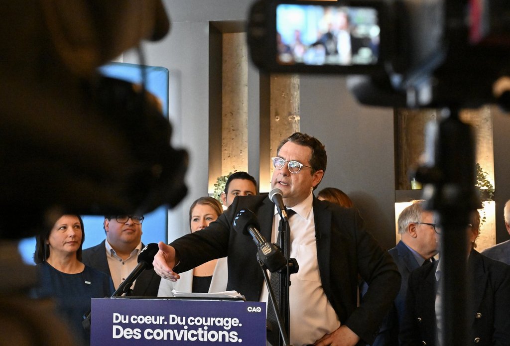 Drainville officially enters race to lead CAQ
