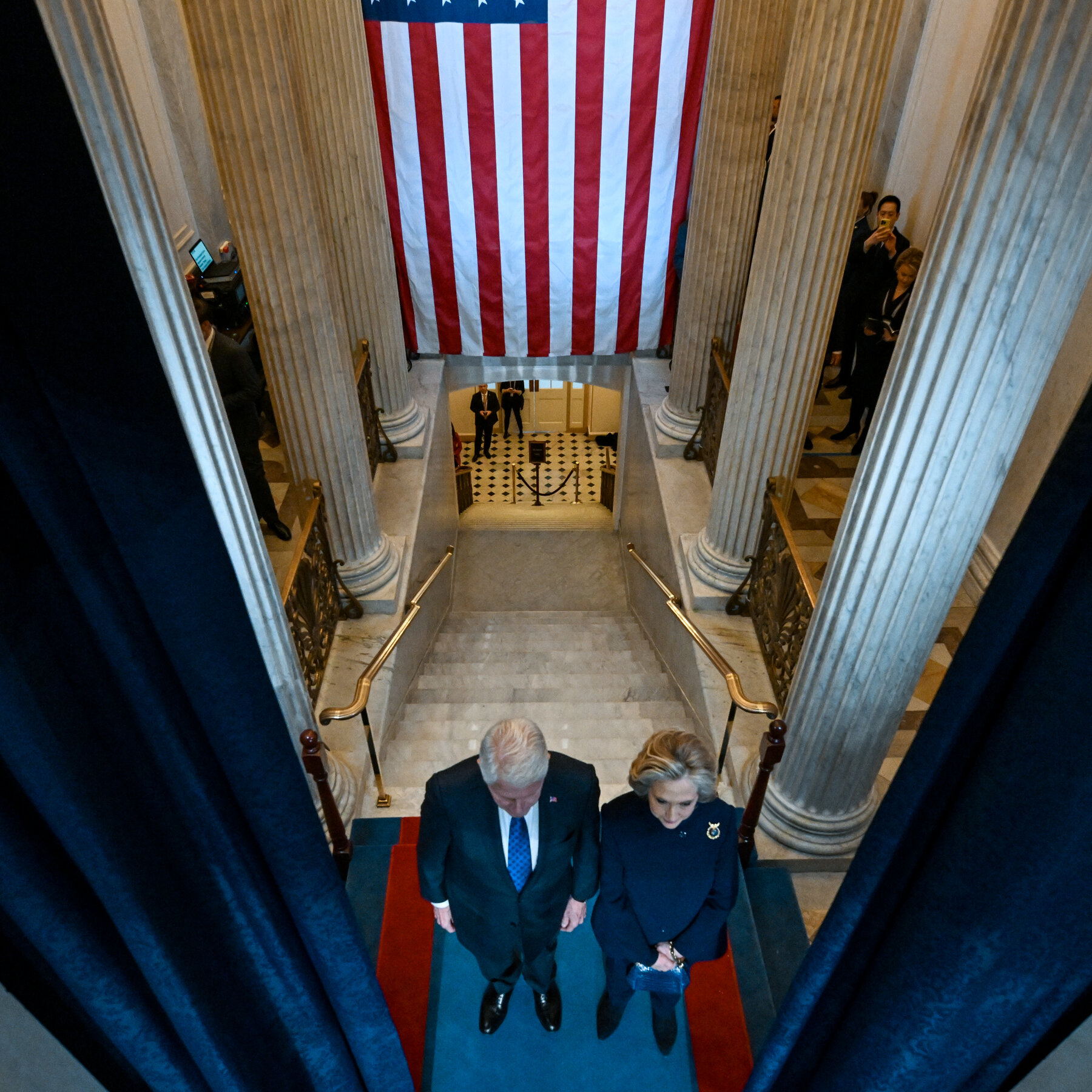 Clintons Ask to Testify in Public in House Epstein Inquiry