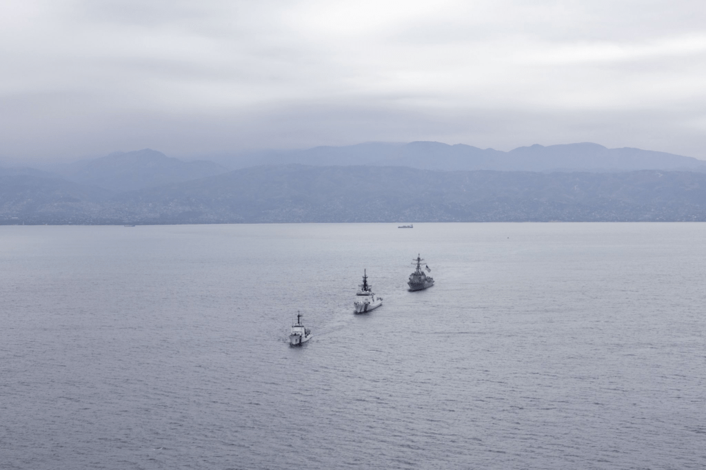 — Haïti : « Qui a signé pour l’Etat haïtien ? » — Rébu face à la présence de navires de guerre américains