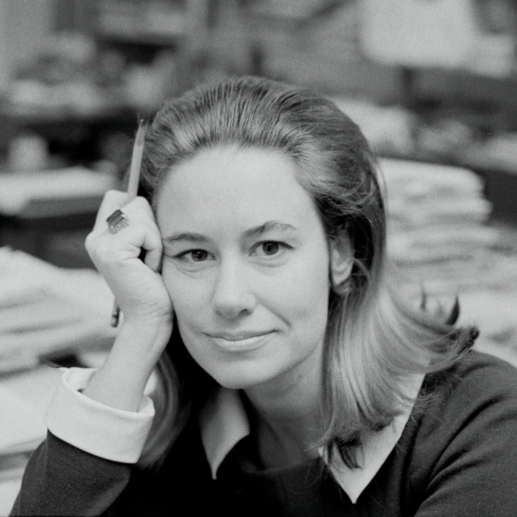 Myra MacPherson, Who Wrote Wrenchingly About Vietnam Vets, Dies at 91