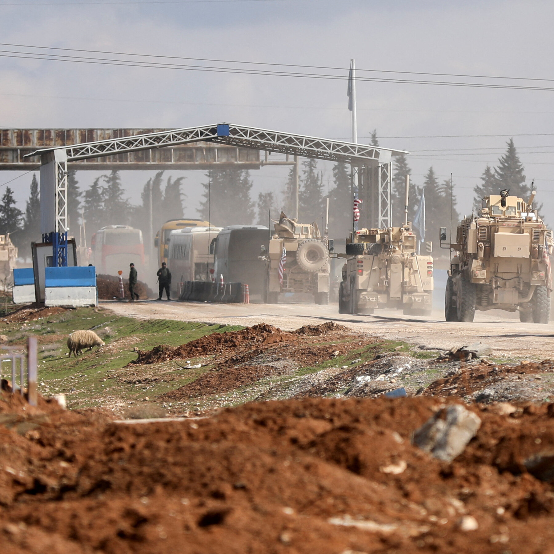 U.S. Transfers Thousands of ISIS Prisoners to Iraq From Syria