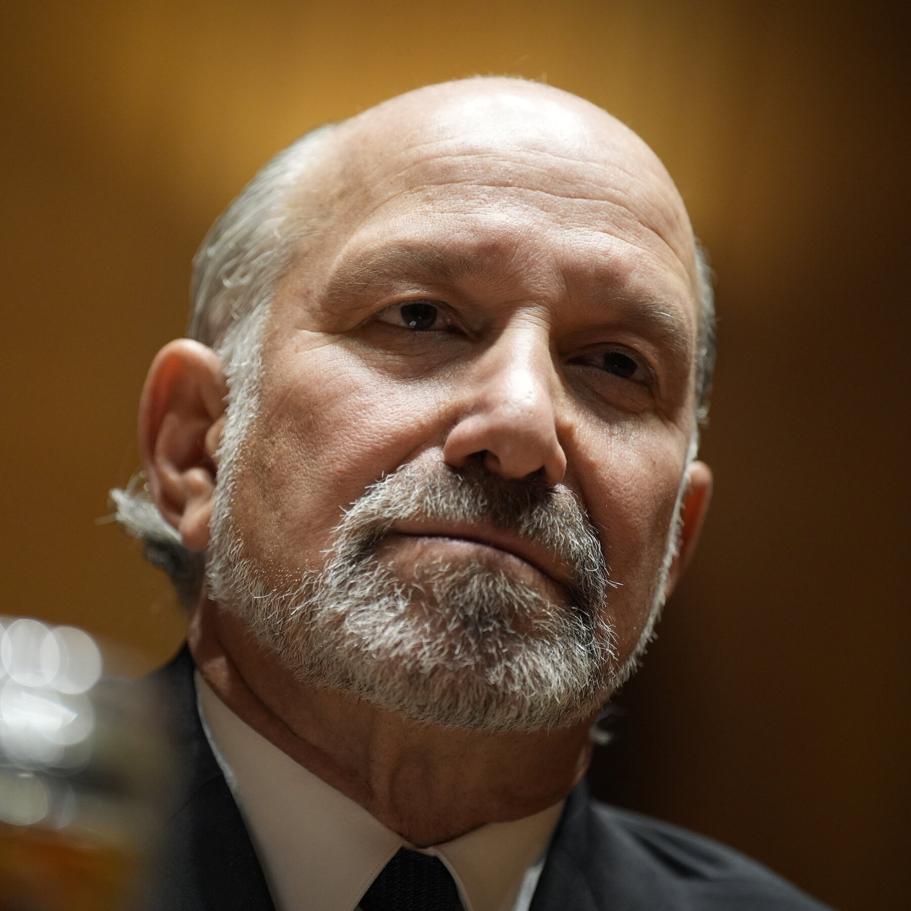 White House Shrugs Off Lutnick’s Epstein Ties