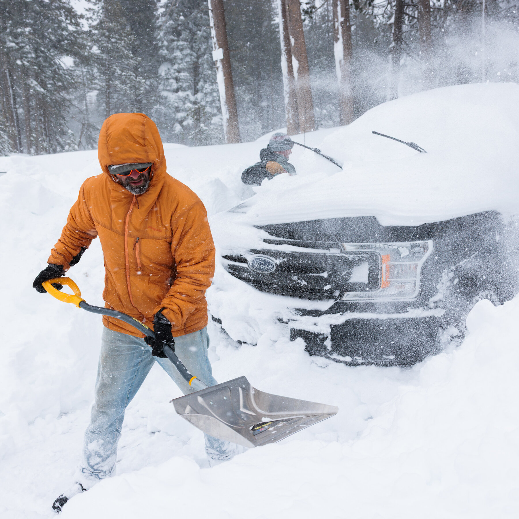 In Lake Tahoe Avalanche Recovery, the Safety of Searchers Is Top Concern