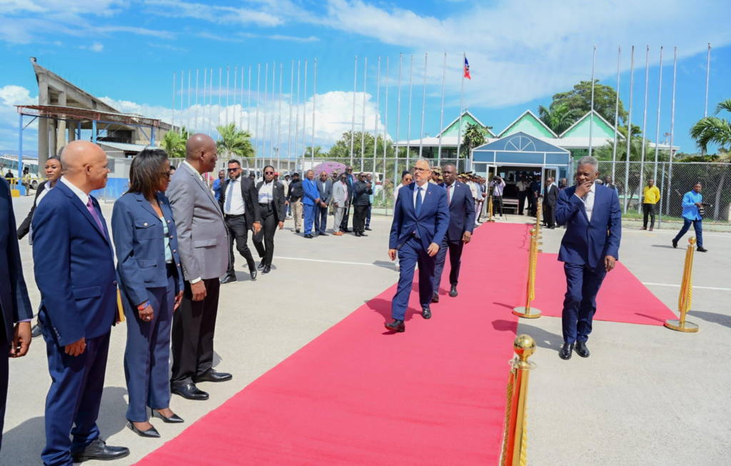 Primature — Fils-Aimé laisse Haïti quarante-huit heures avant la cérémonie d’investiture du président chilien