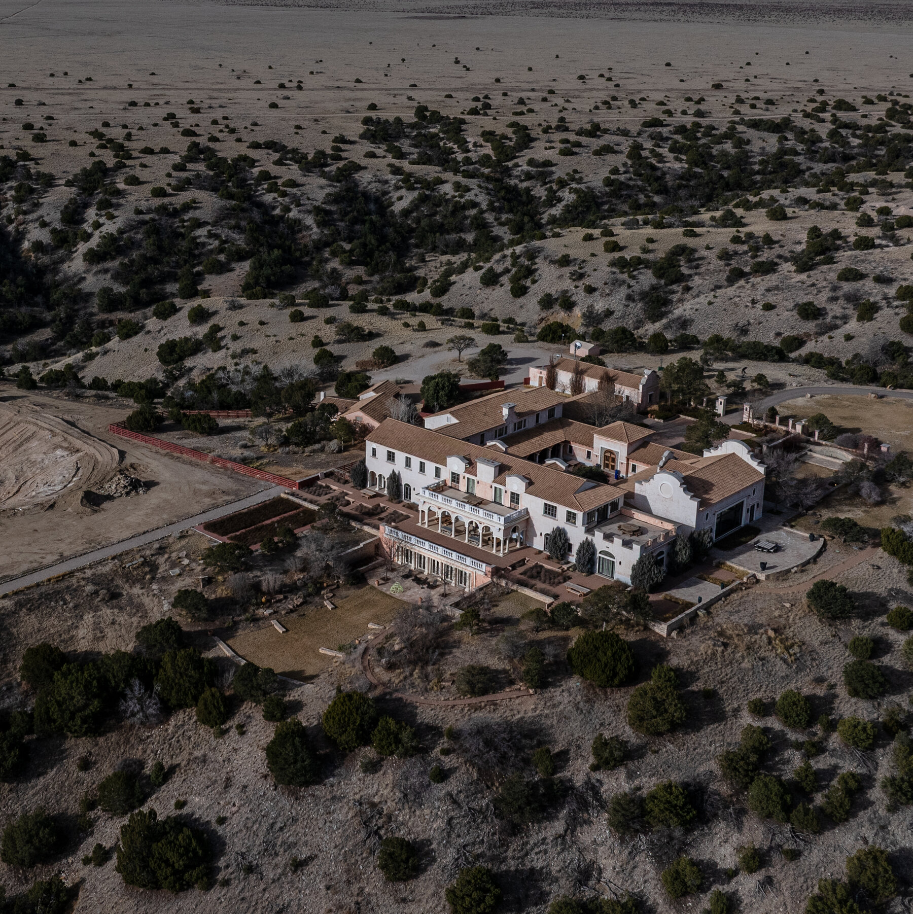 Epstein’s Remote Zorro Ranch Is Searched by New Mexico Investigators