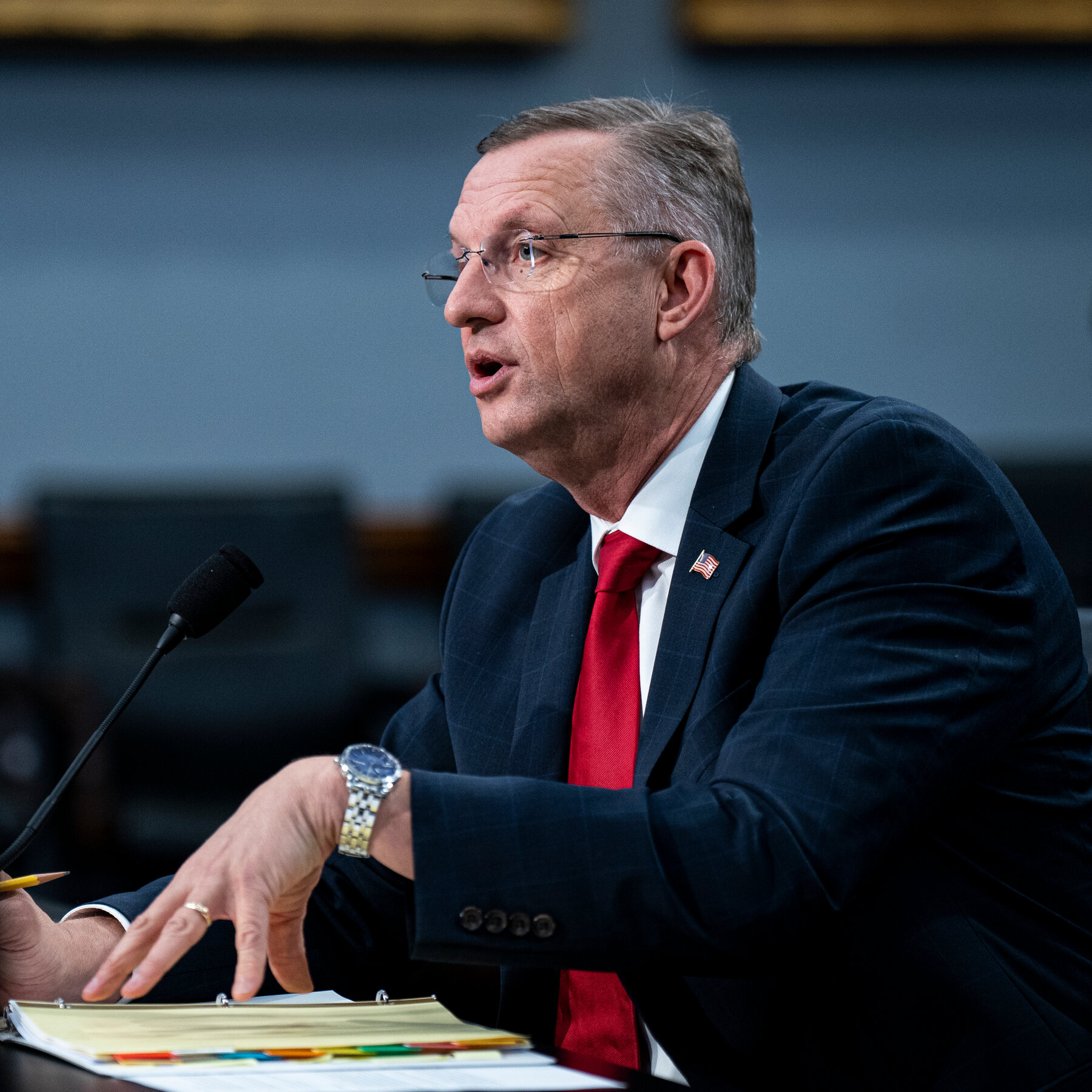 Judge Orders V.A. to Restore Union Contract With 300,000 Workers