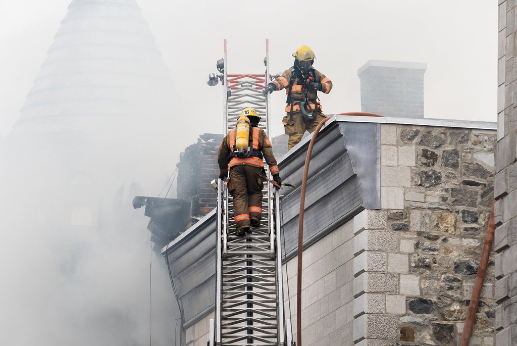 No charges 2 years after Old Montreal building fire kills 7 people