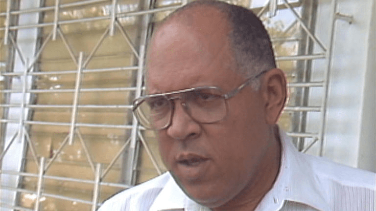 Vidéo. Anderson Cooper revient sur l’assassinat d’Yves Volel, son professeur de mathématiques à New York, sous le CNG (1987)