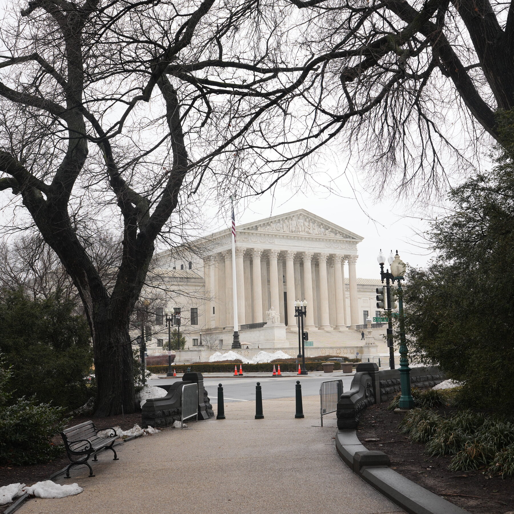 Here are the lawyers arguing the late ballots case at the Supreme Court.