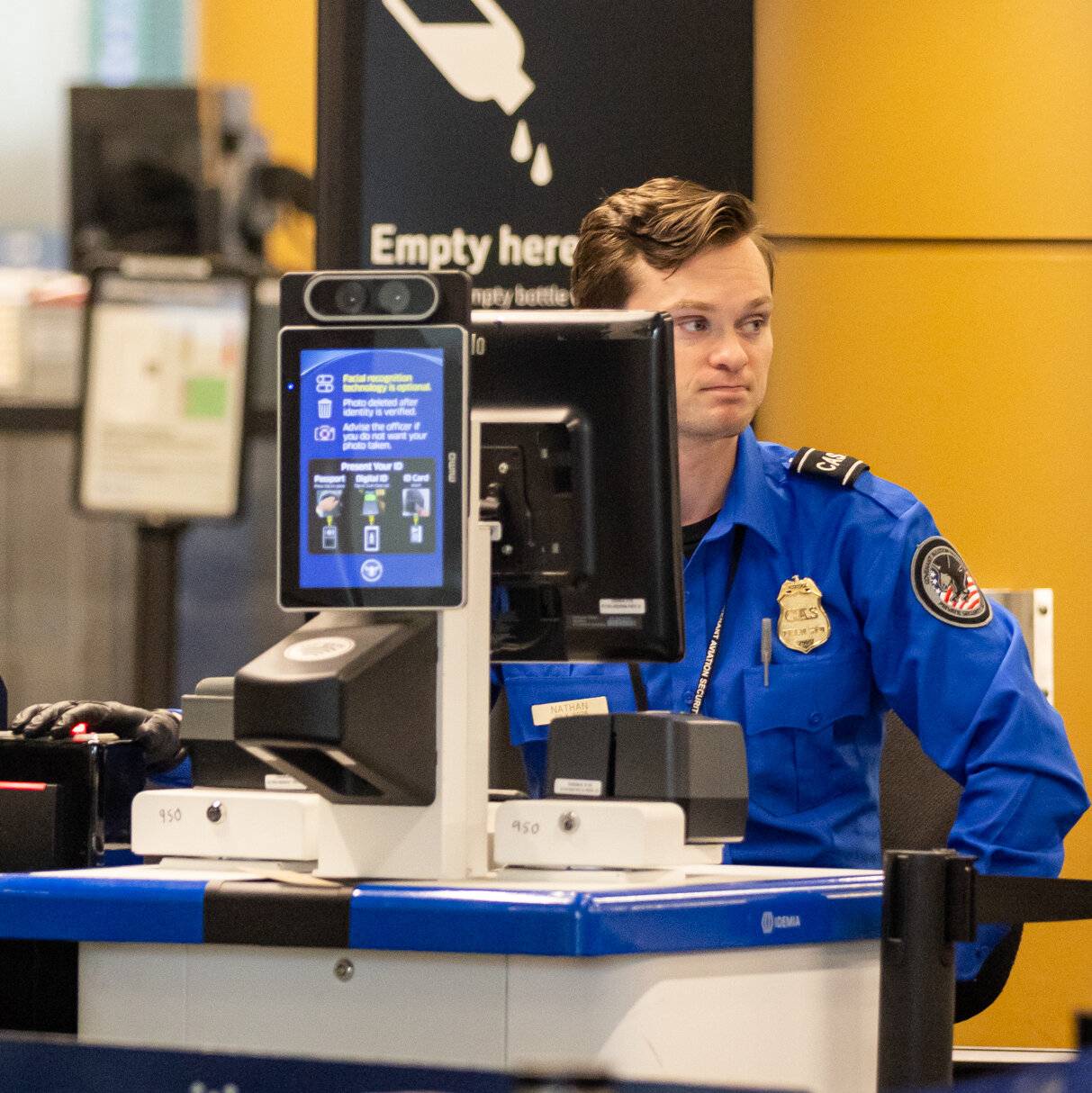 Trump Says He Will Sign Order to Pay T.S.A. Agents as Travel Frustrations Grow