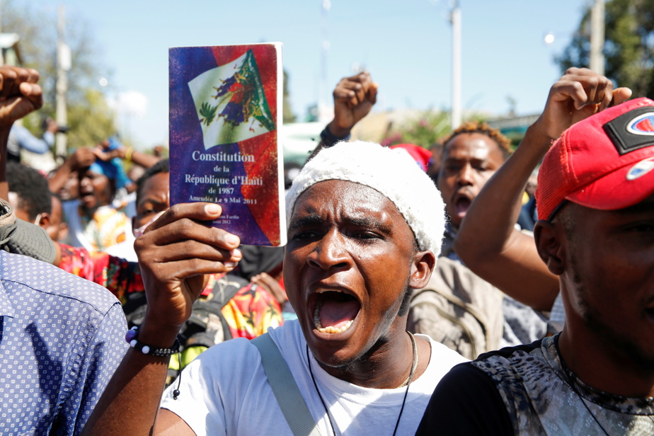 Haïti – Préambule de la Constitution de 1987 : « le peuple haïtien proclame la présente Constitution », et non les Tèt Kale-Lavalas/Fils Aimé