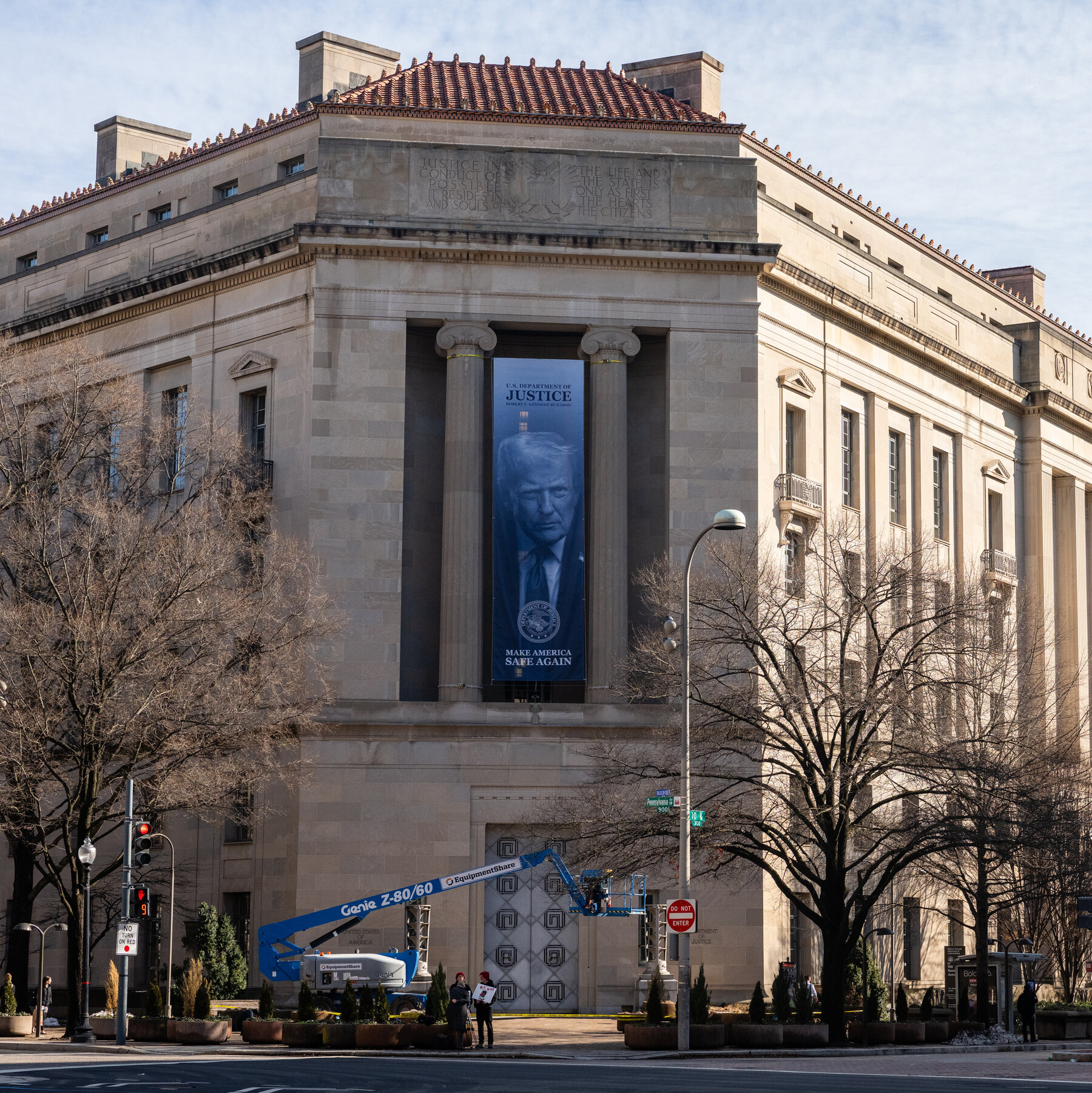 Justice Dept. Says Trump Doesn’t Need to Hand Over Presidential Records After Office