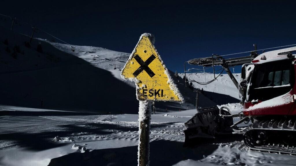 French ski resorts face 'downward spiral' amid climate change and funding meltdown