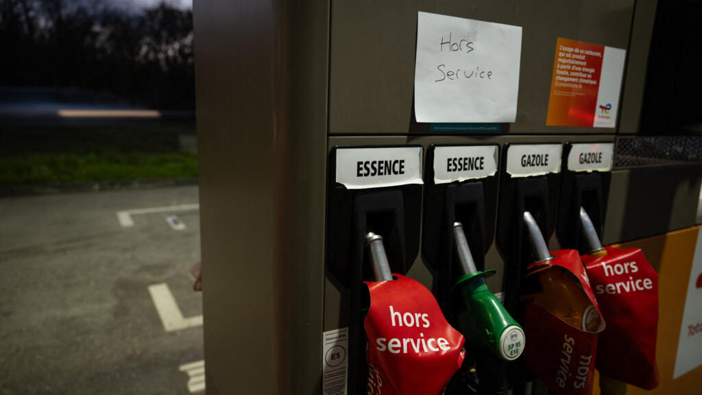 Fuel shortages in France hit almost 1 in 5 petrol stations, says government