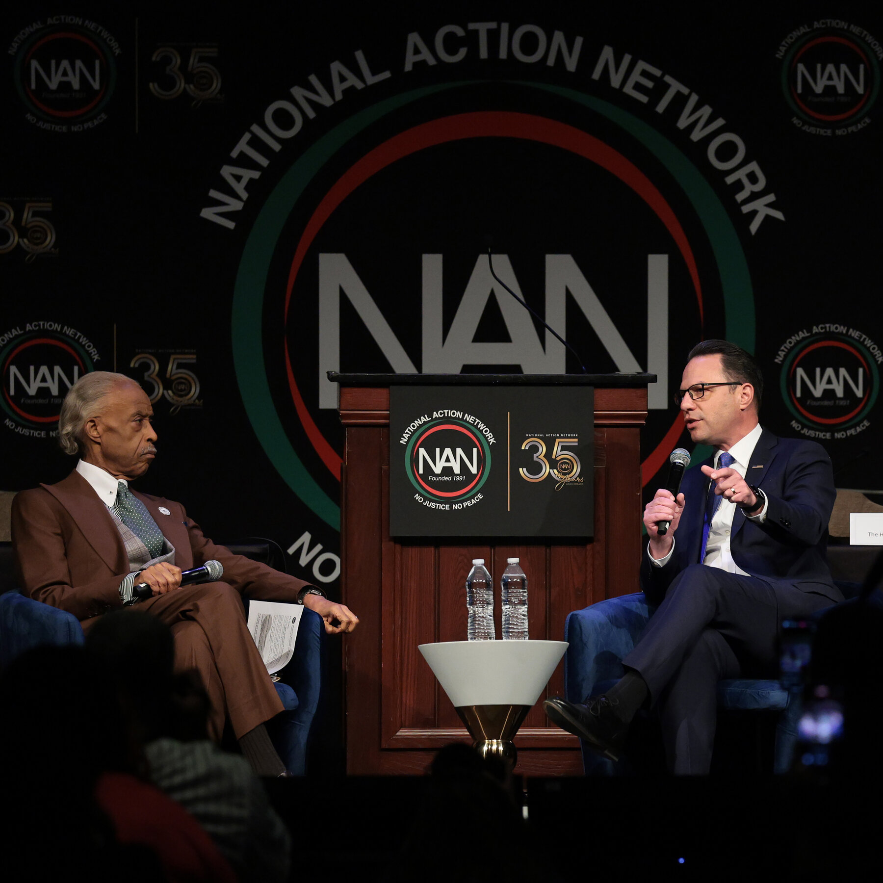 Democrats Eying 2028 Presidential Runs Court Black Voters