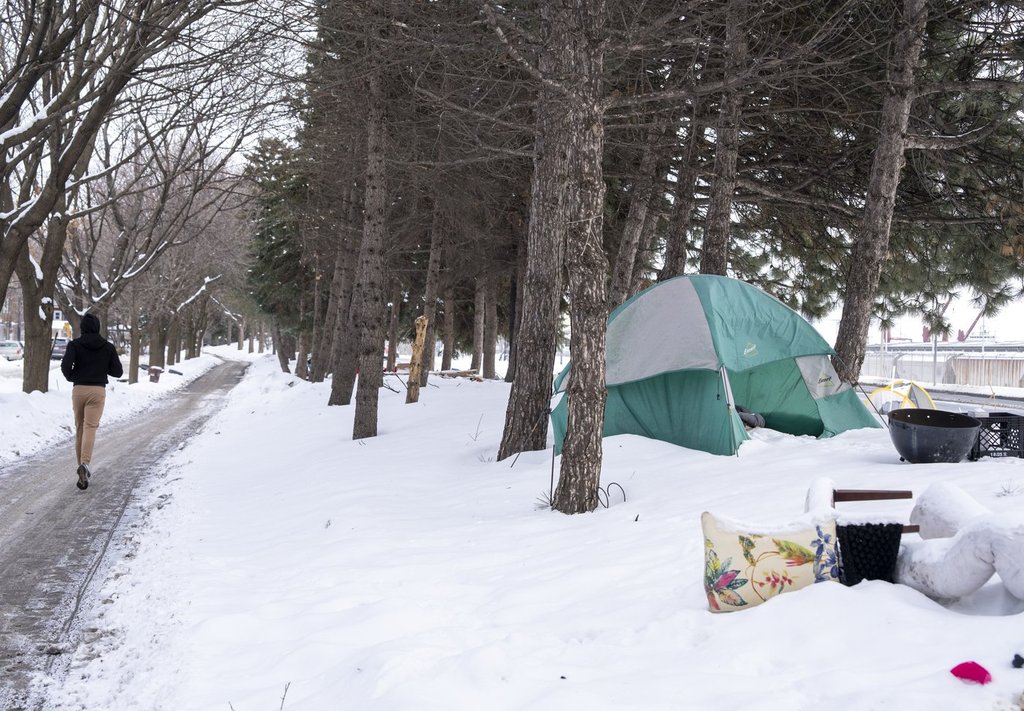Quebec homelessness rising sharply in regions outside Montreal, report finds
