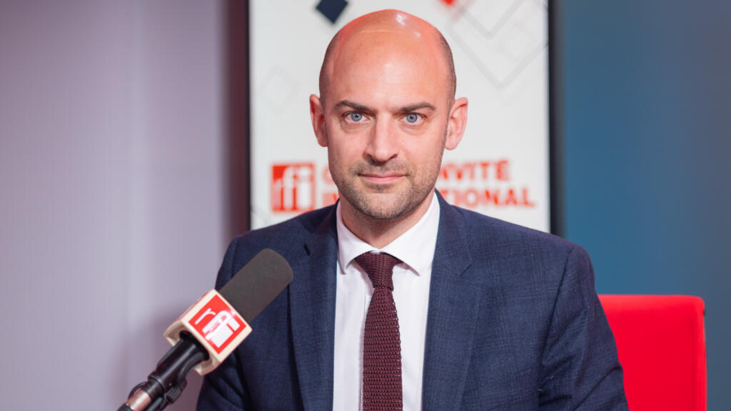 Blockade on Iranian ports must be lifted, French foreign minister tells RFI