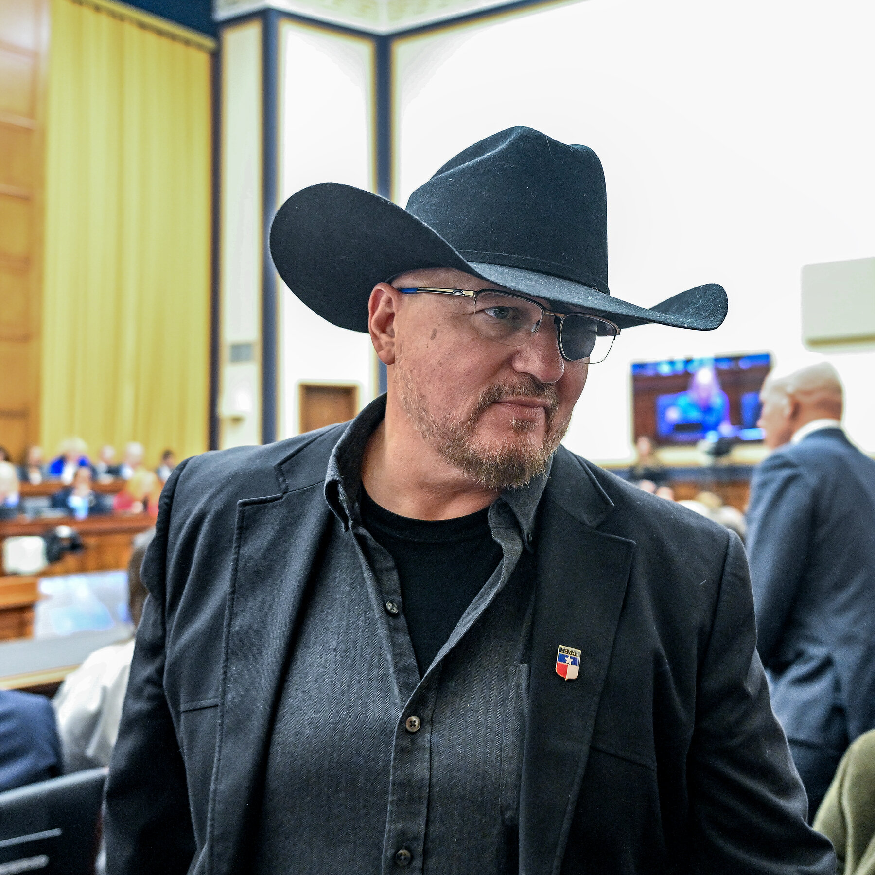 Justice Dept. Moves to Vacate Jan. 6 Convictions for Far-Right Extremists