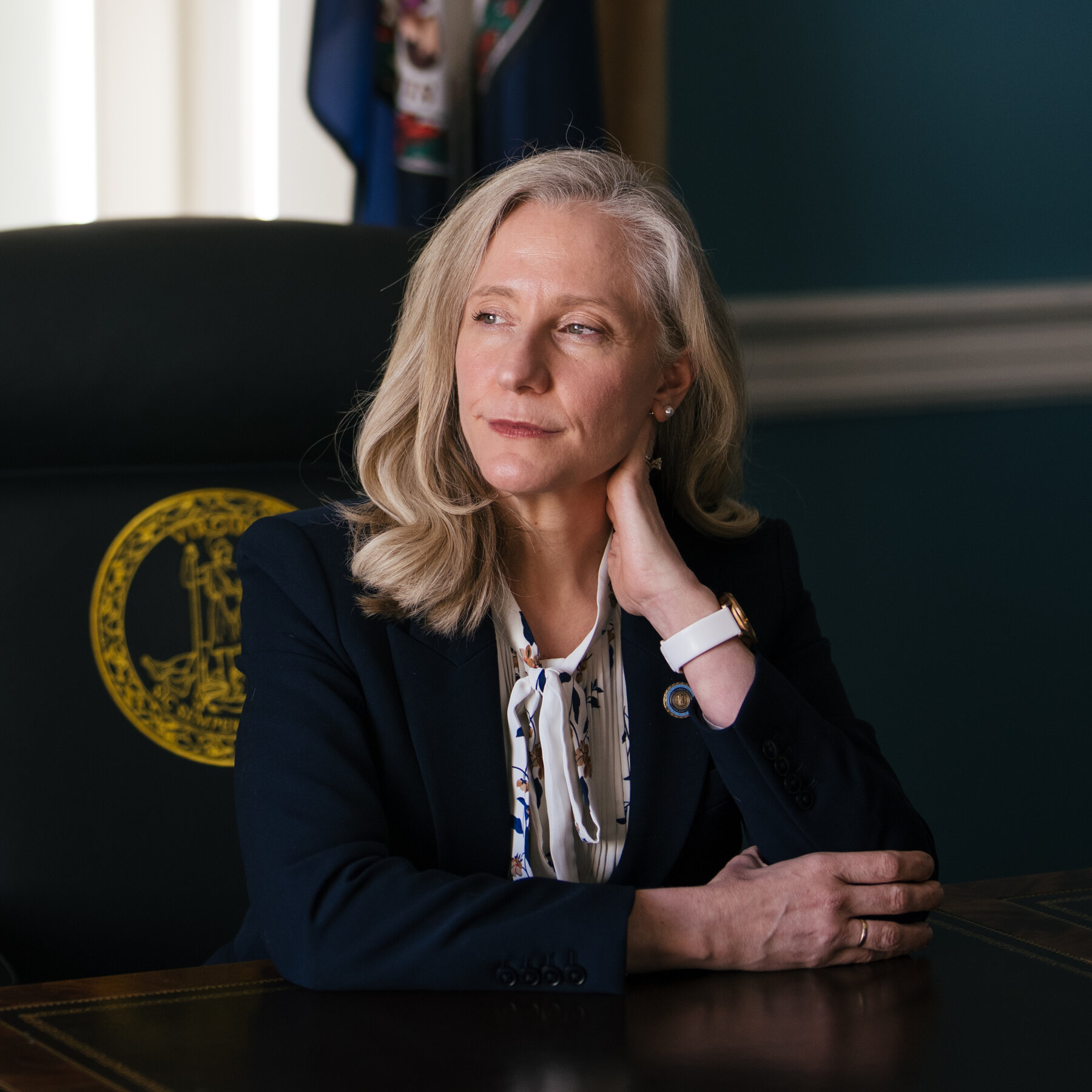 A Governor Who Stressed Pragmatism Is Hounded by Politics