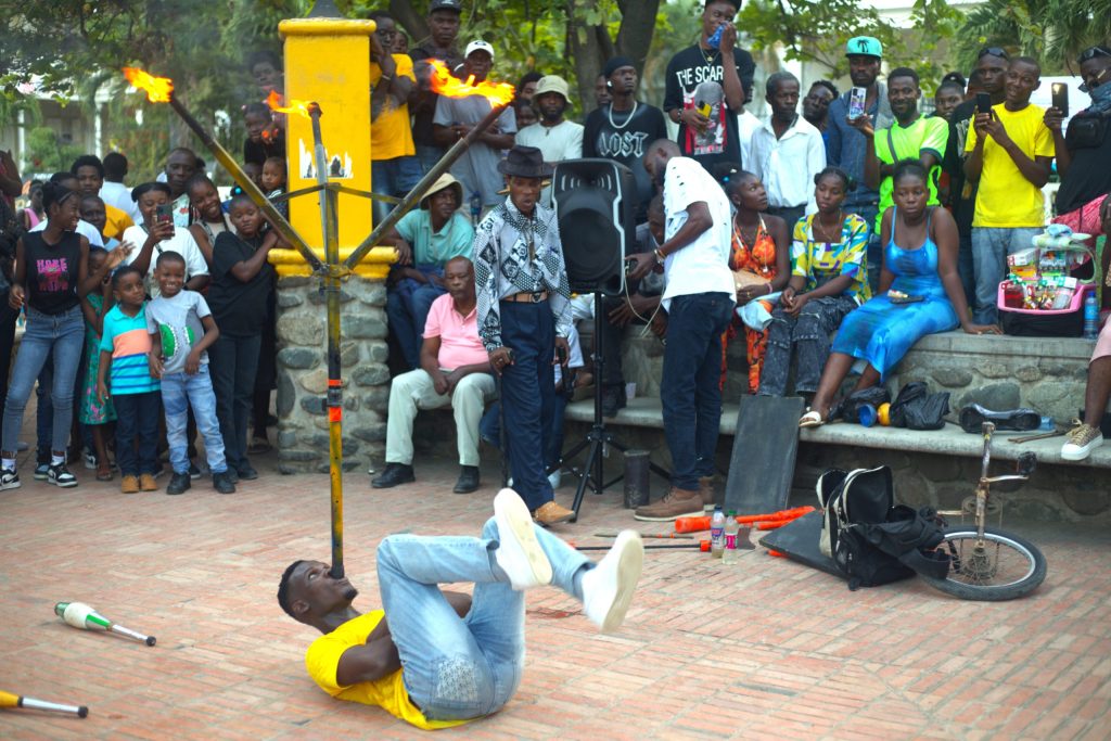 Cap-Haïtien starts playing with fire as college group holds first circus show | PHOTOS