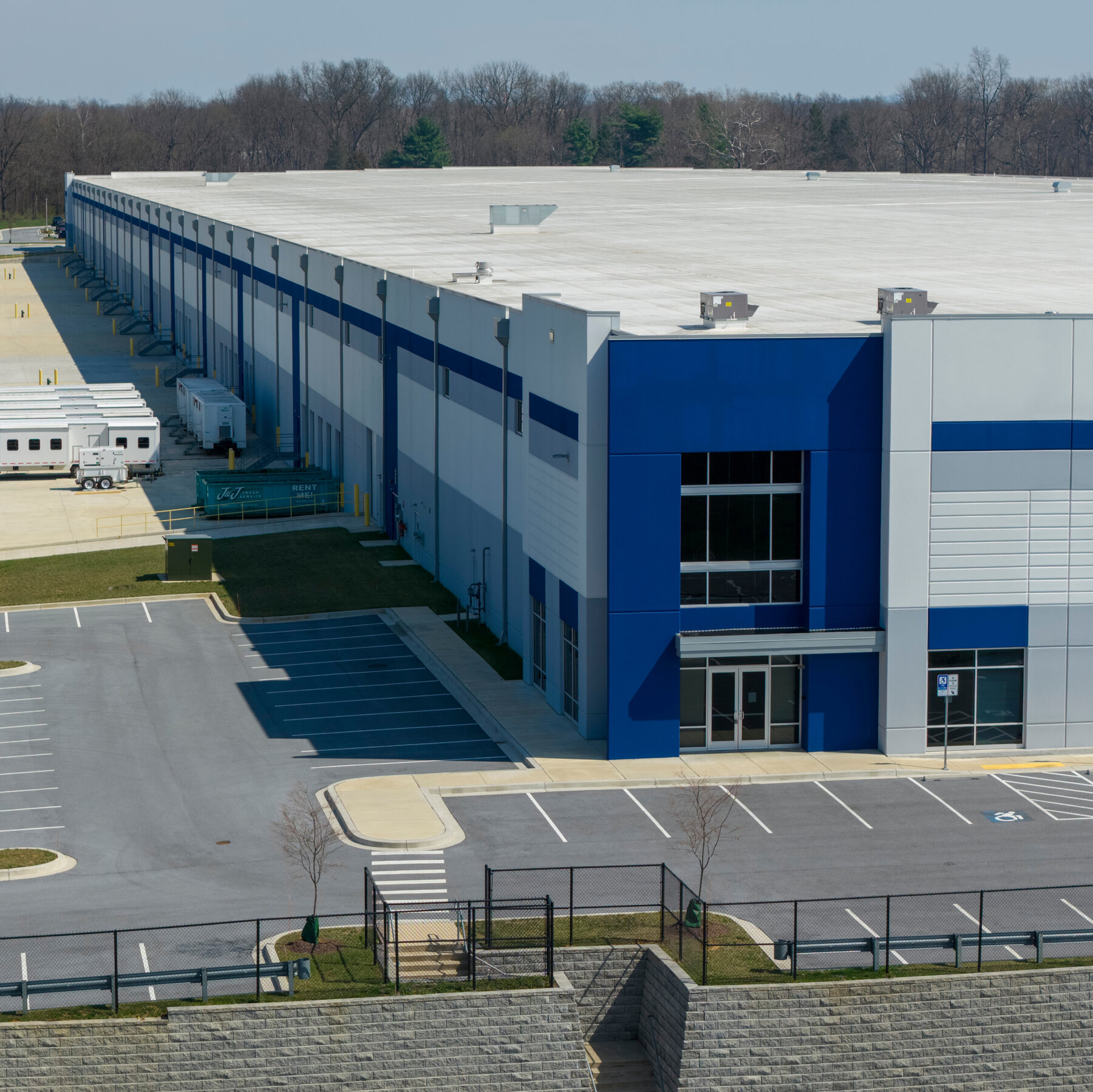 ICE Warehouse Plan Faces Delay Over Lack of Environmental Reviews