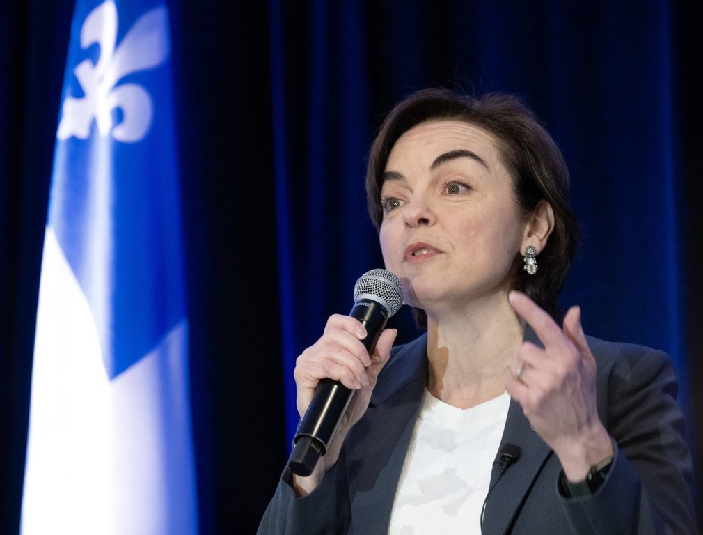 Fréchette to renew Charter override clause for language law as legislature resumes