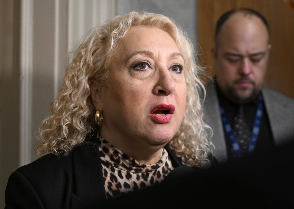 Ethics commissioner recommends $8K fine against former Quebec Liberal member