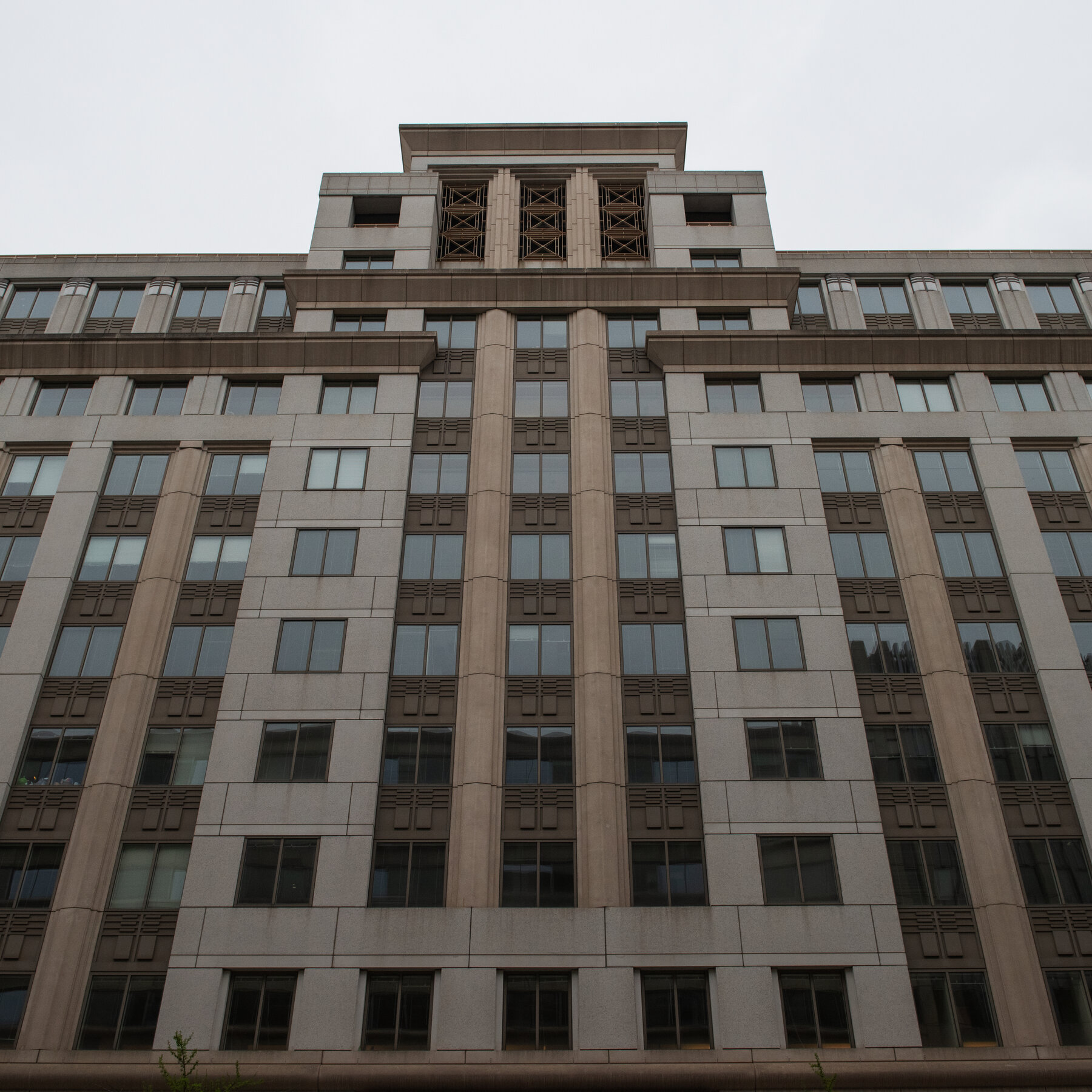 Appeals Court Appears Skeptical of Trump Orders Targeting Law Firms