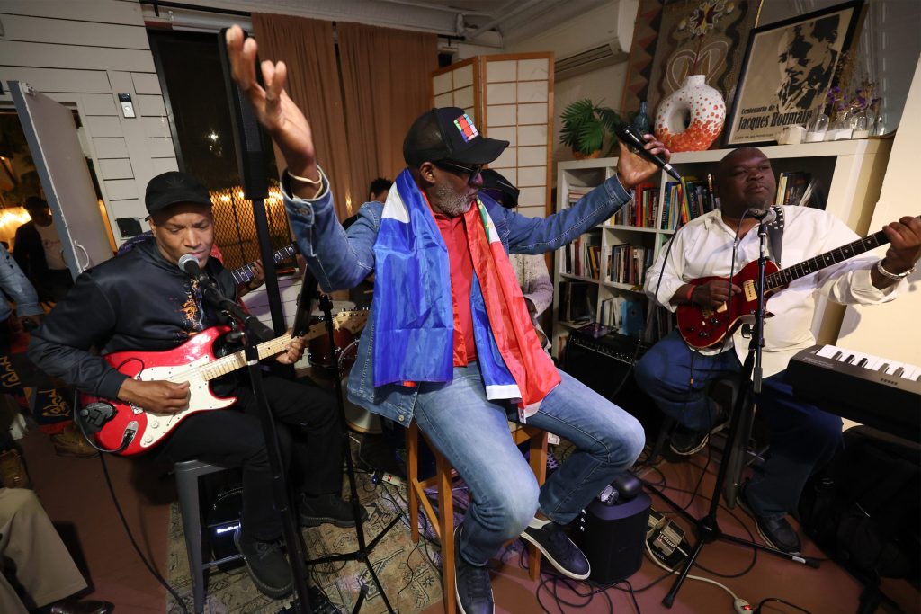 Twoubadou Lakay closes Ayti Mizik residency with tribute to Haiti troubadour music genre
