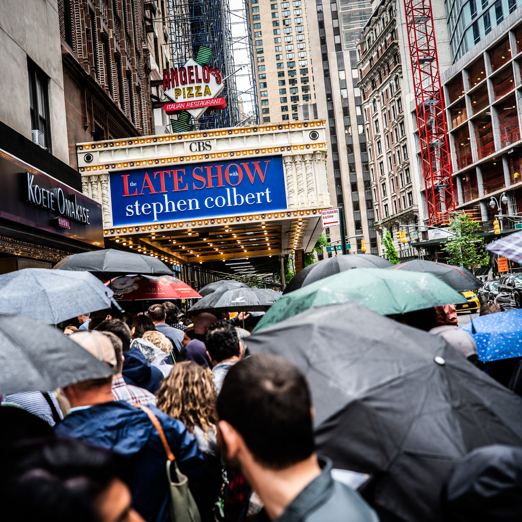 Outside Colbert’s Final Show, Fans From Near and Far Line Up for a Farewell