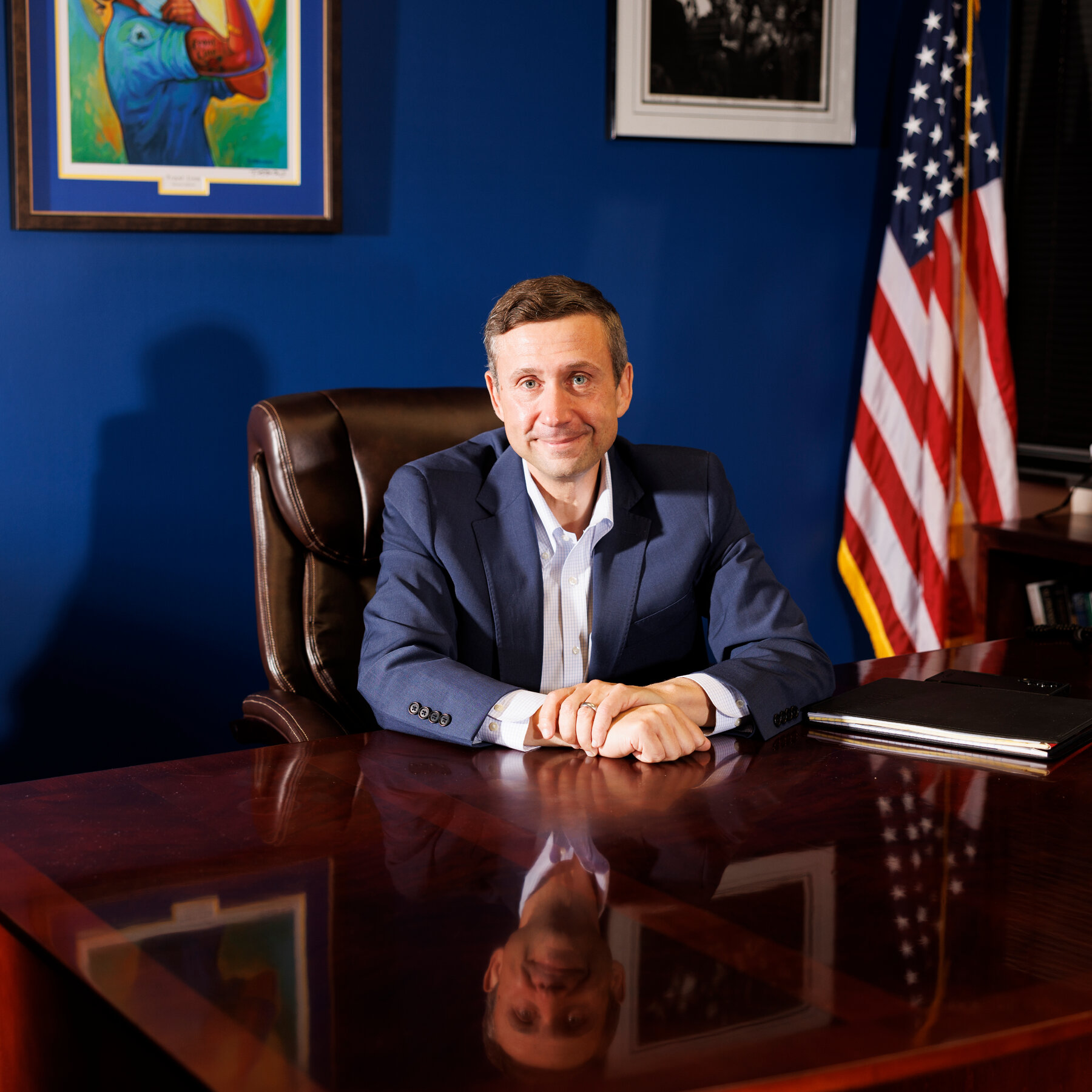 The D.N.C. Chairman, Trump’s $1.8 Billion Fund and More Politics News