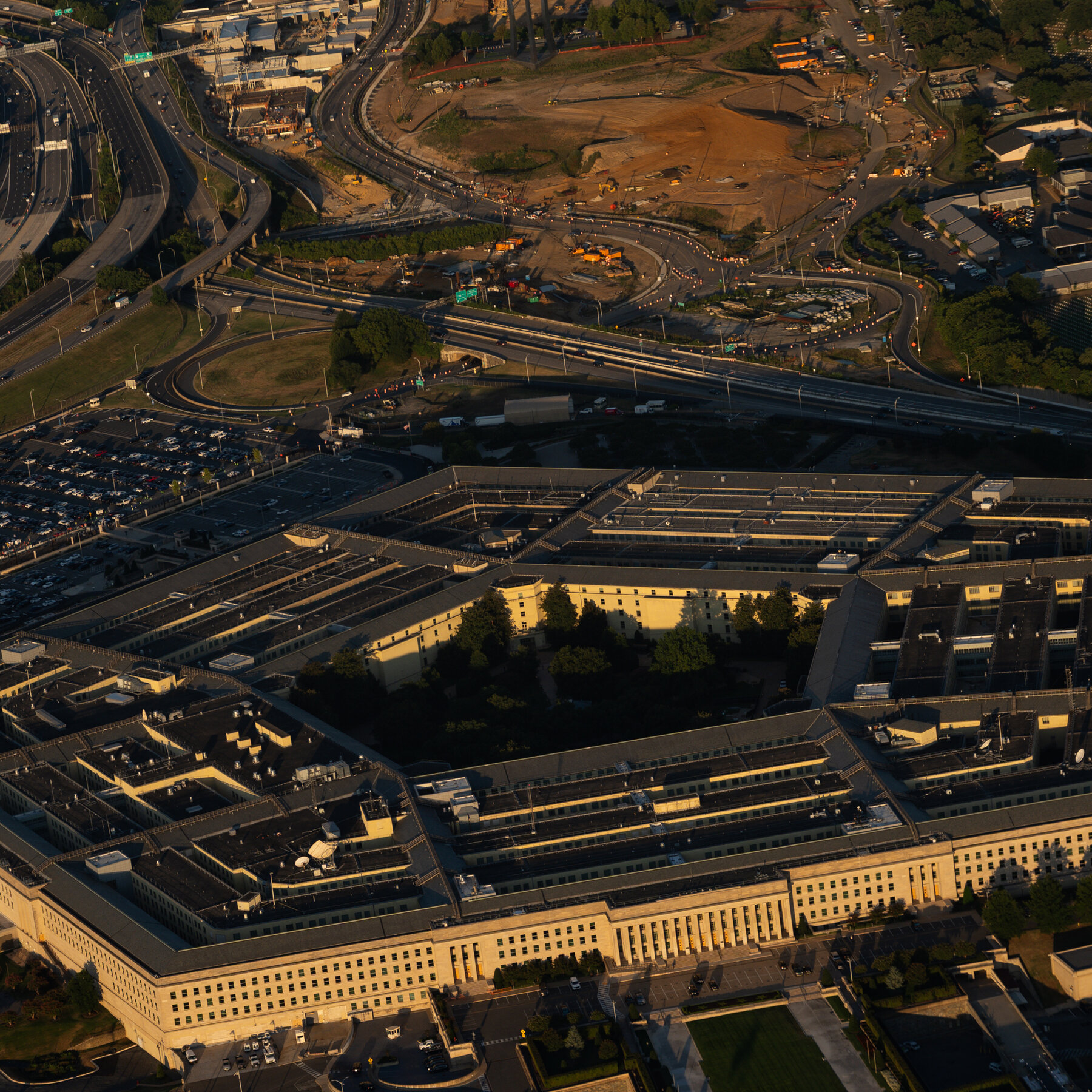 Pentagon Bars Reporters From Its Press Office