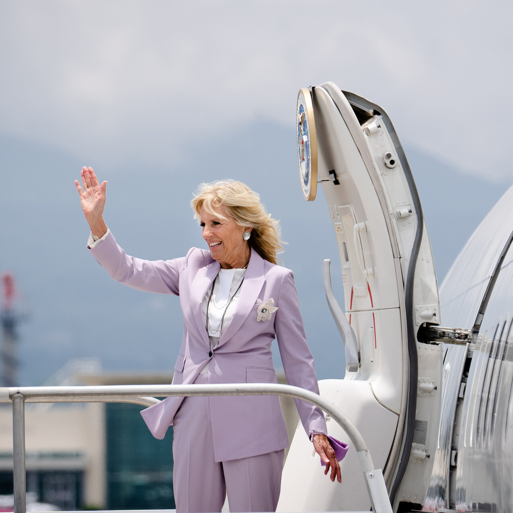 In Her Memoir, Jill Biden Is a Watchful Spouse Who Didn’t Always Speak Up About Joe Biden