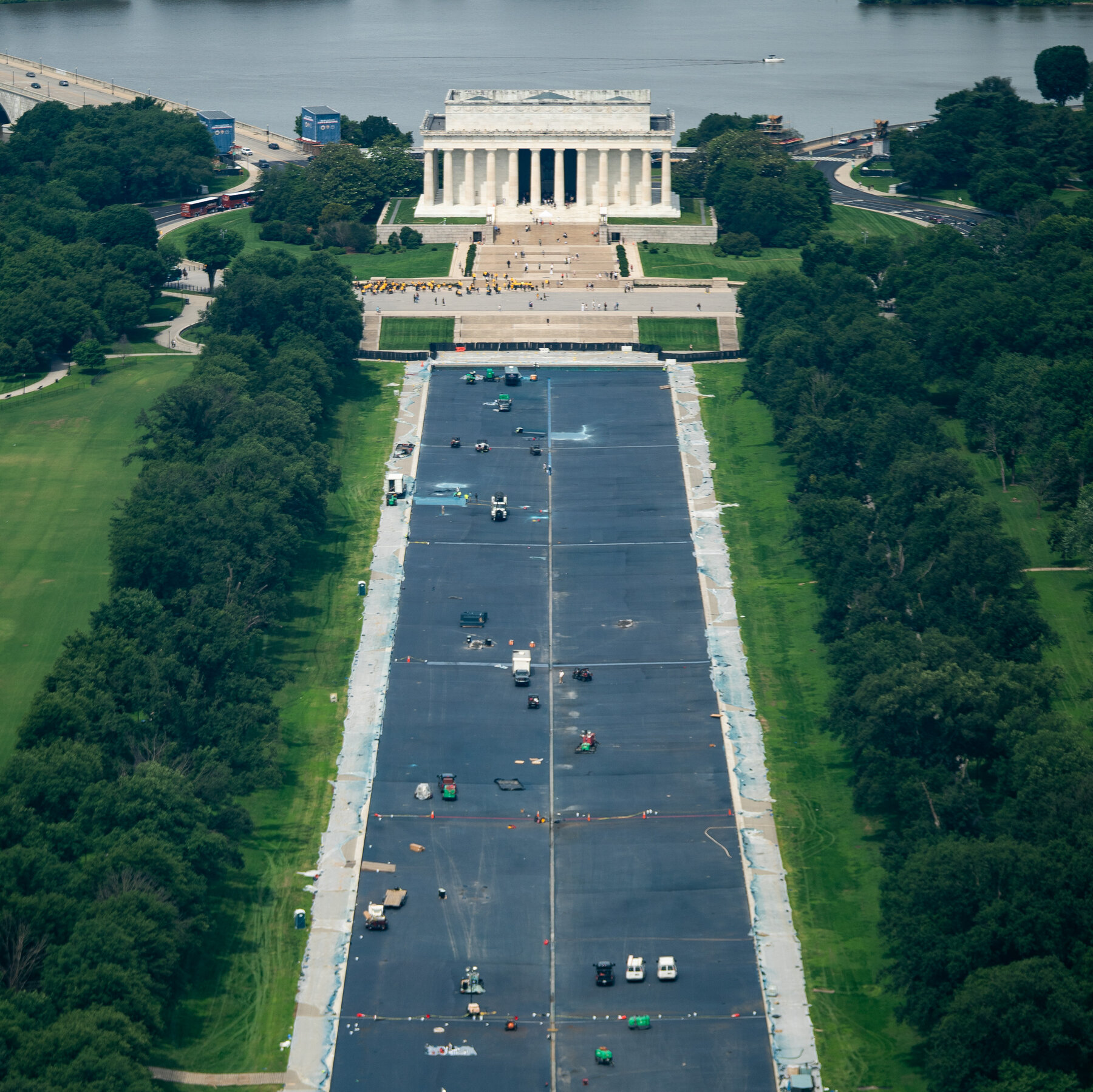 Trump Plans to Create a Promenade at the Lincoln Memorial