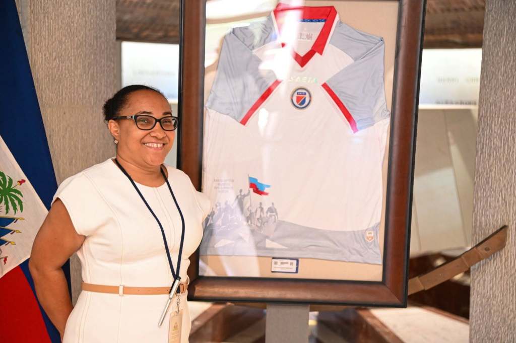Mondial 2026 | Musée Mupanah : le maillot écarté par la FIFA entre au patrimoine national haïtien