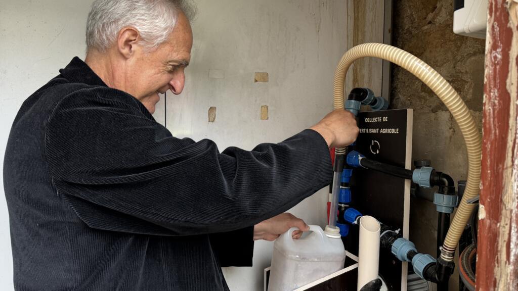 Collecting urine near Paris