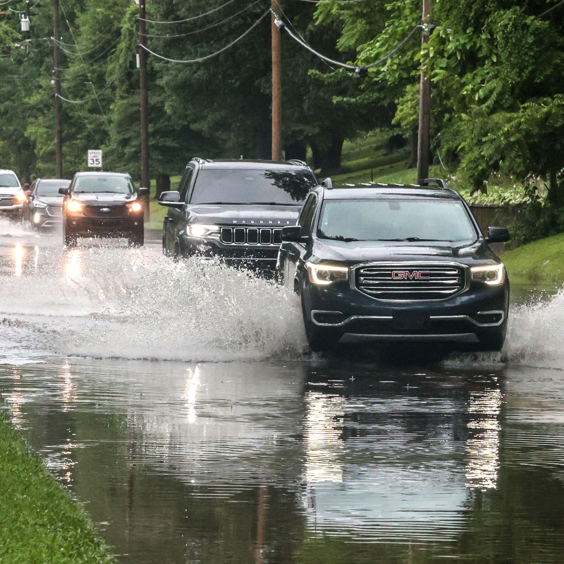 At Least 1 Dead in Kentucky Flooding, Governor Says
