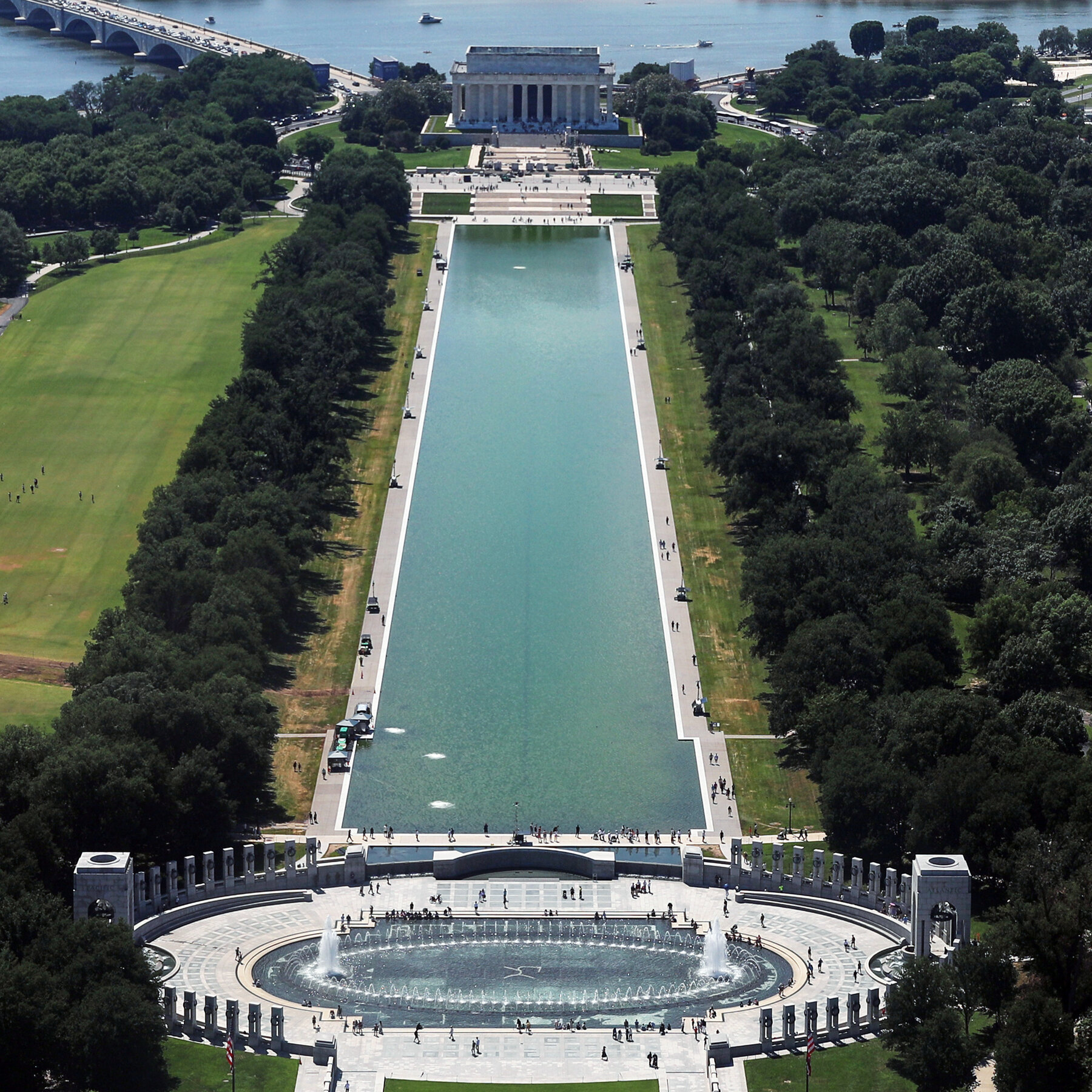 How the Reflecting Pool Turned Green: Missing ‘Bubblers’ and a Rush Job