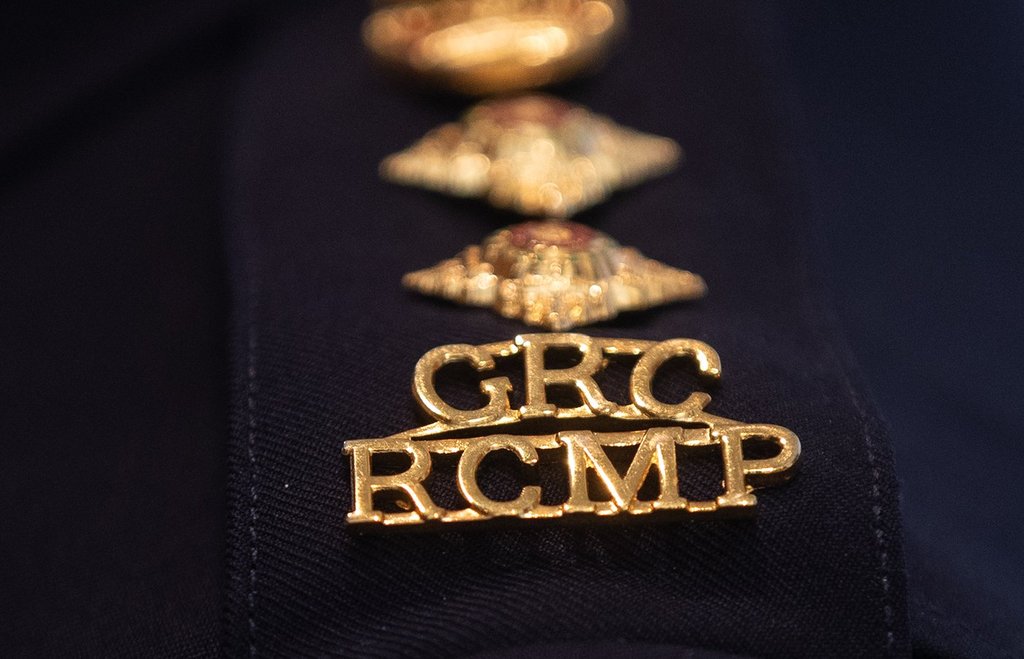 2 arrested after raid at alleged migrant smuggling house in Montreal, RCMP say