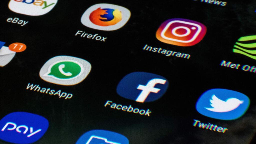 EU asks France to revise under-15 social media, warning breach of bloc's law