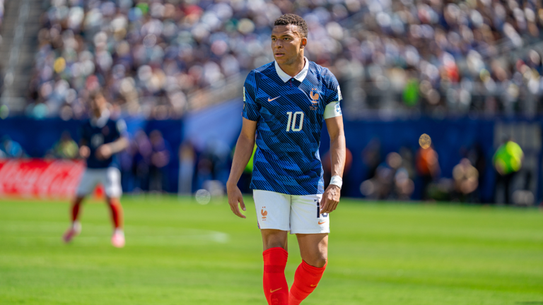 Mondial 2026 | Racisme contre Mbappé : l’affaire Celeste Amarilla, sénatrice du Paraguay, devient un dossier FIFA, ONU et justice française