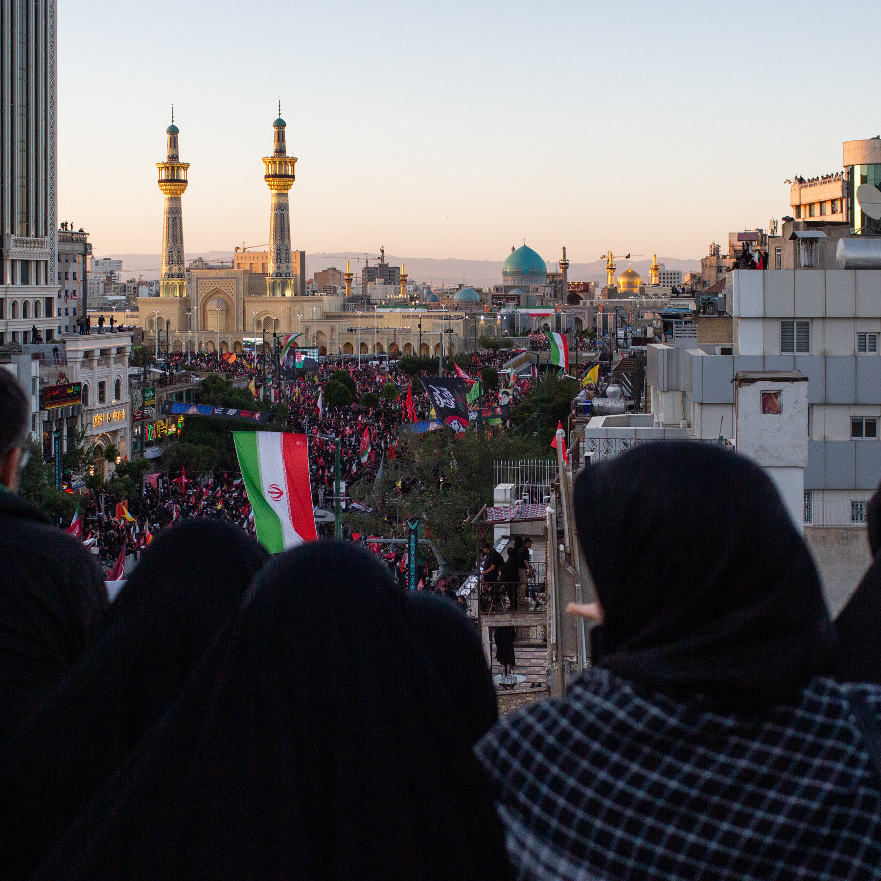 Two Days of U.S. Strikes in Iran Signal a Sharp Escalation