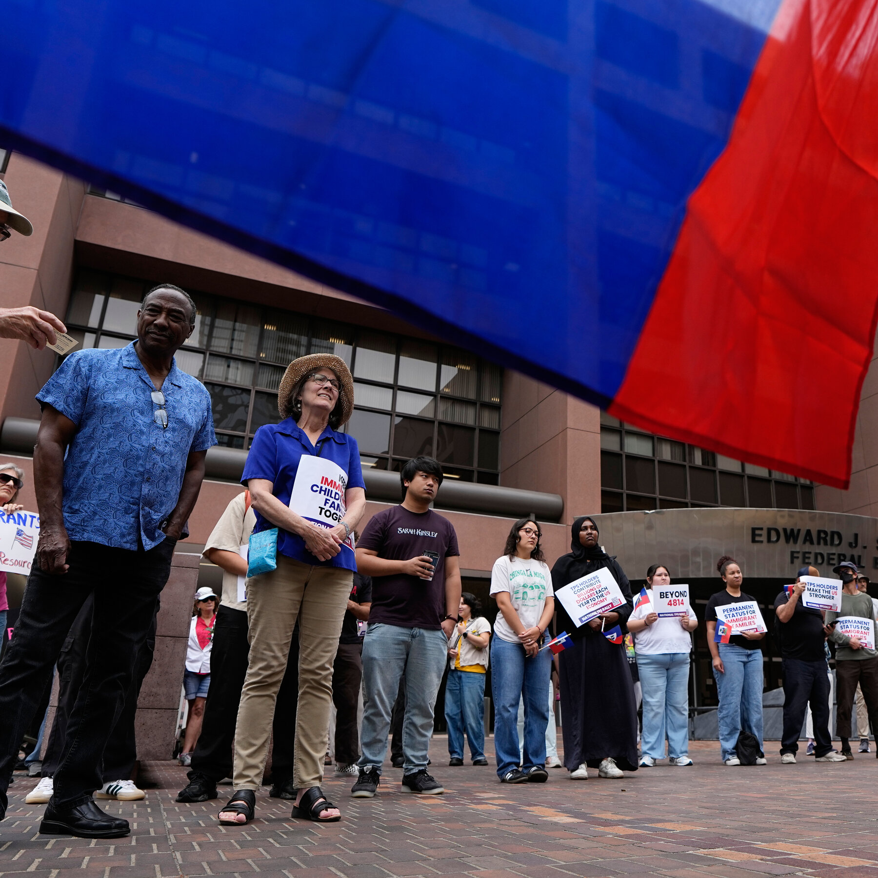U.S. Employers Told to Dismiss Thousands of Immigrant Workers