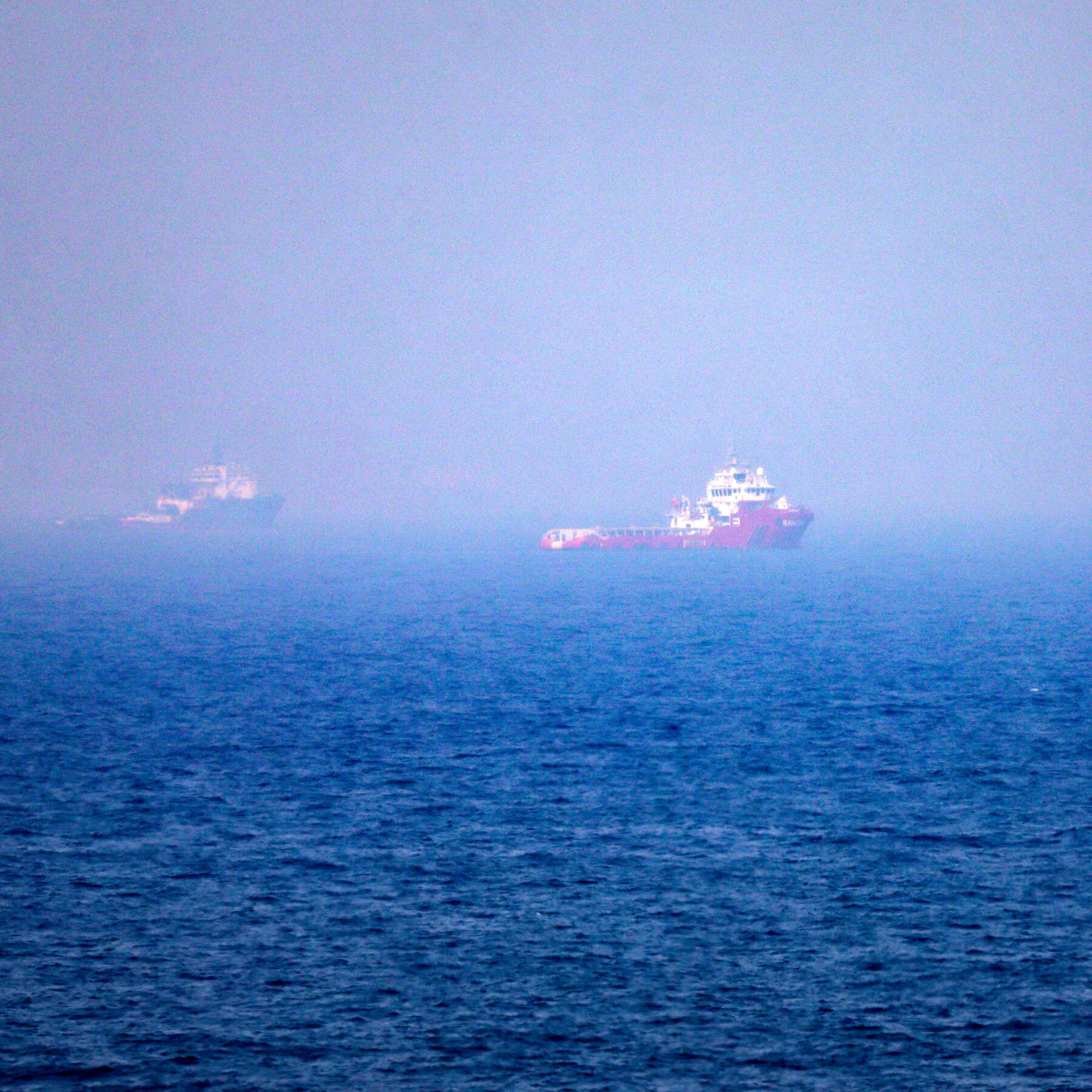 Trump’s Threat to Impose Fees in the Strait of Hormuz Contradicts His Aides