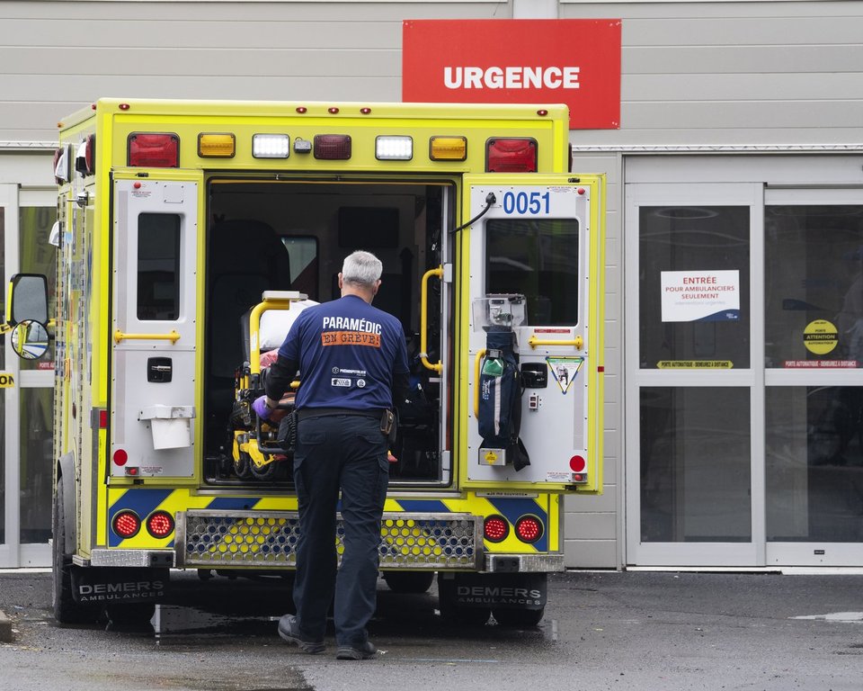 Heat, staffing shortages push Montreal emergency rooms past 200% capacity