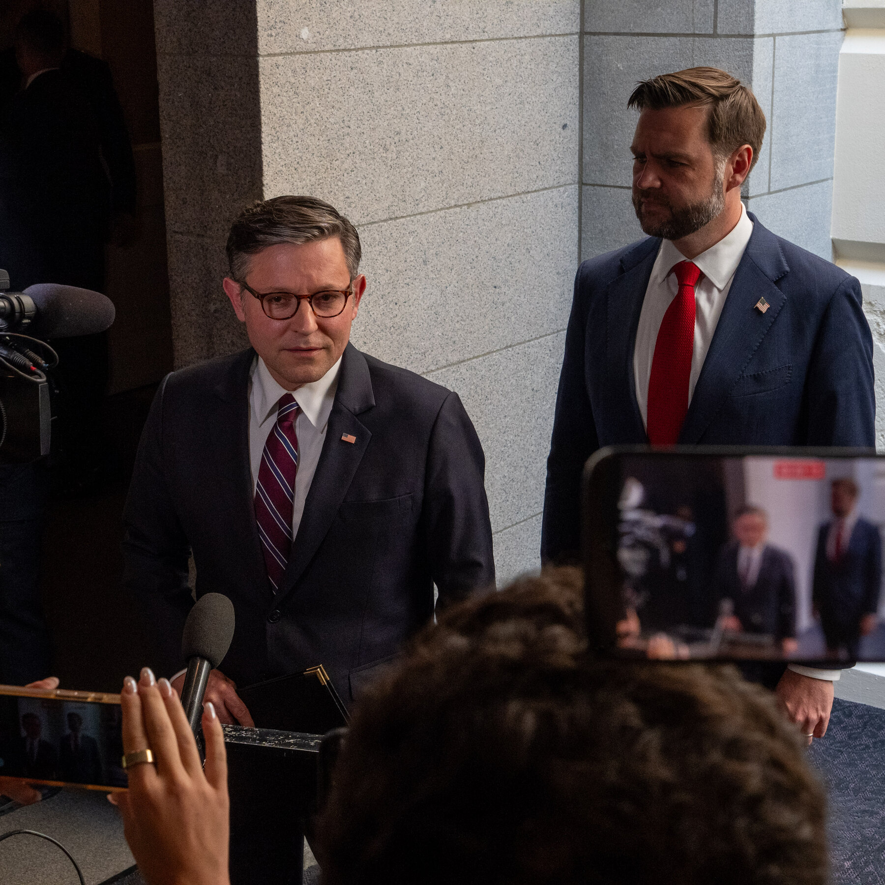 G.O.P. Boxed In on Iran War as Trump Sidelines Congress