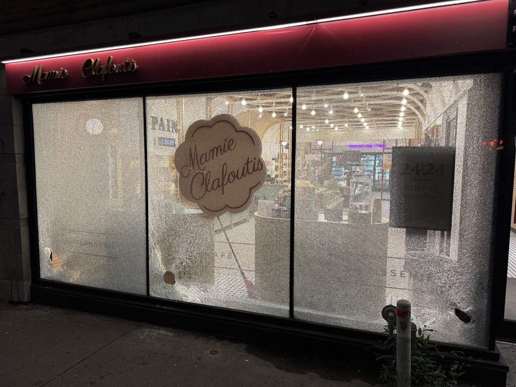 Montreal self-serve bakery vandalized again as anti-tech message left